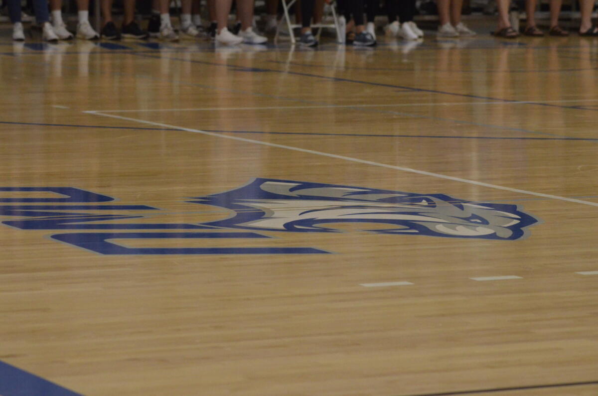 DWU women drop first home game of season to Briar Cliff on Wednesday night