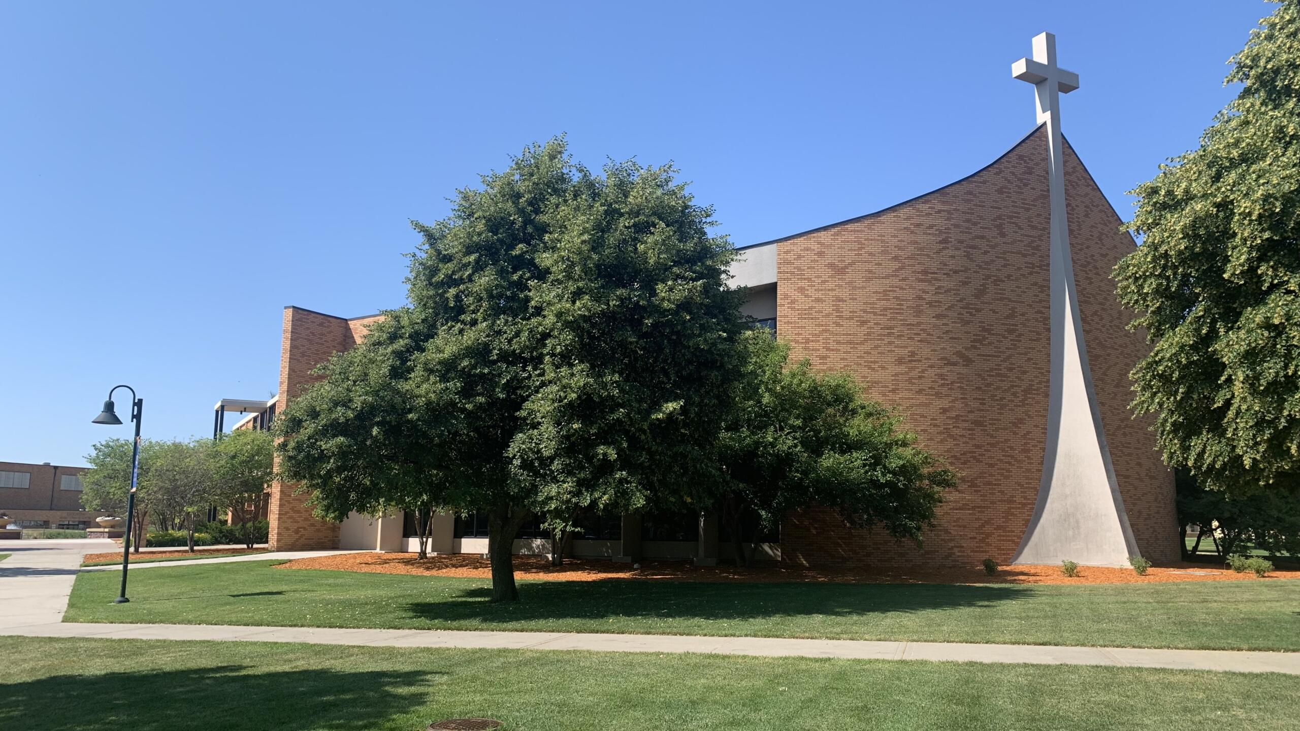 Herges, Byrd named recipients of annual DWU Clarke Awards