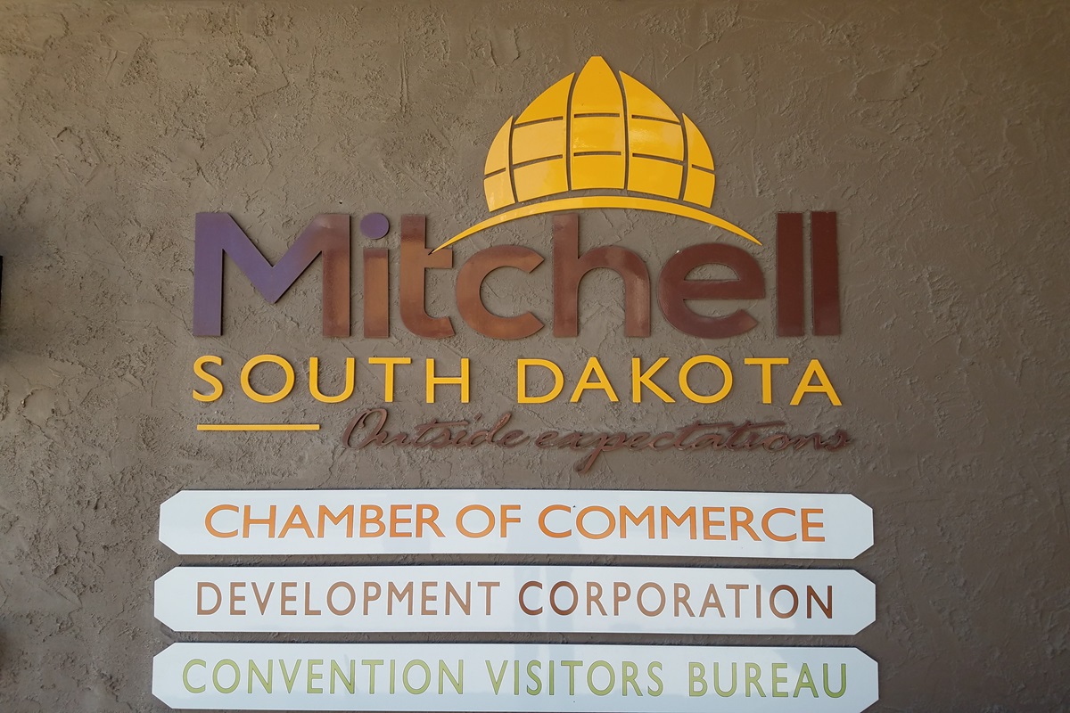 Mitchell City Council meeting Corn Palace murals Mitchell SD Mitchell lakeshore development sewer project Lakeview Golf Course bike path Mitchell Cemetery bike path Mitchell utility and park projects Mitchell airport runway improvements Mitchell opioid settlement agreement Mitchell Republic city council coverage Mitchell South Dakota infrastructure projects