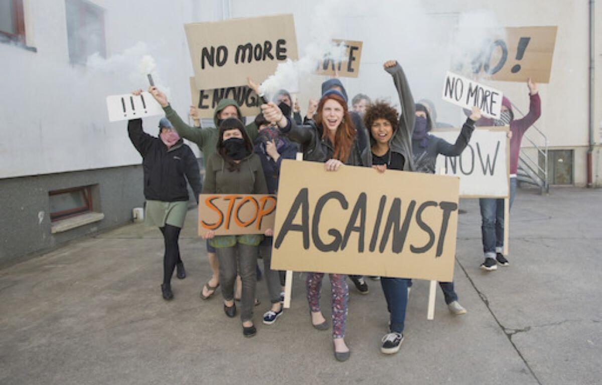 Hands Off protest South Dakota Sioux Falls courthouse rally Trump administration protests Elon Musk protest response nationwide protest April 2025 Rapid City political protest Brookings Hands Off demonstration Watertown rally South Dakota South Dakota civil protests political activism Sioux Falls global protest movement 2025