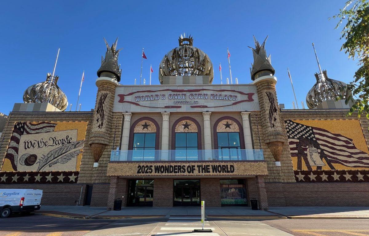 Mitchell SD weather Mitchell South Dakota weather Mitchell SD weekend weather Mitchell SD weather forecast Mitchell SD 5-day forecast Mitchell SD February weather Mitchell SD Feb. 5-9 forecast weekend forecast Mitchell SD South Dakota weekend weather Davison County SD weather Mitchell SD wind forecast breezy conditions Mitchell SD wind gusts Mitchell SD chance of flurries Mitchell SD sprinkles and flurries Mitchell SD light snow chances Mitchell SD precipitation chances Mitchell SD temperature trend Mitchell SD warmer temperatures Mitchell SD cold nights Mitchell SD travel weather Mitchell SD road conditions weather Mitchell SD outdoor plans weather Mitchell SD National Weather Service Mitchell SD forecast NWS forecast Mitchell South Dakota