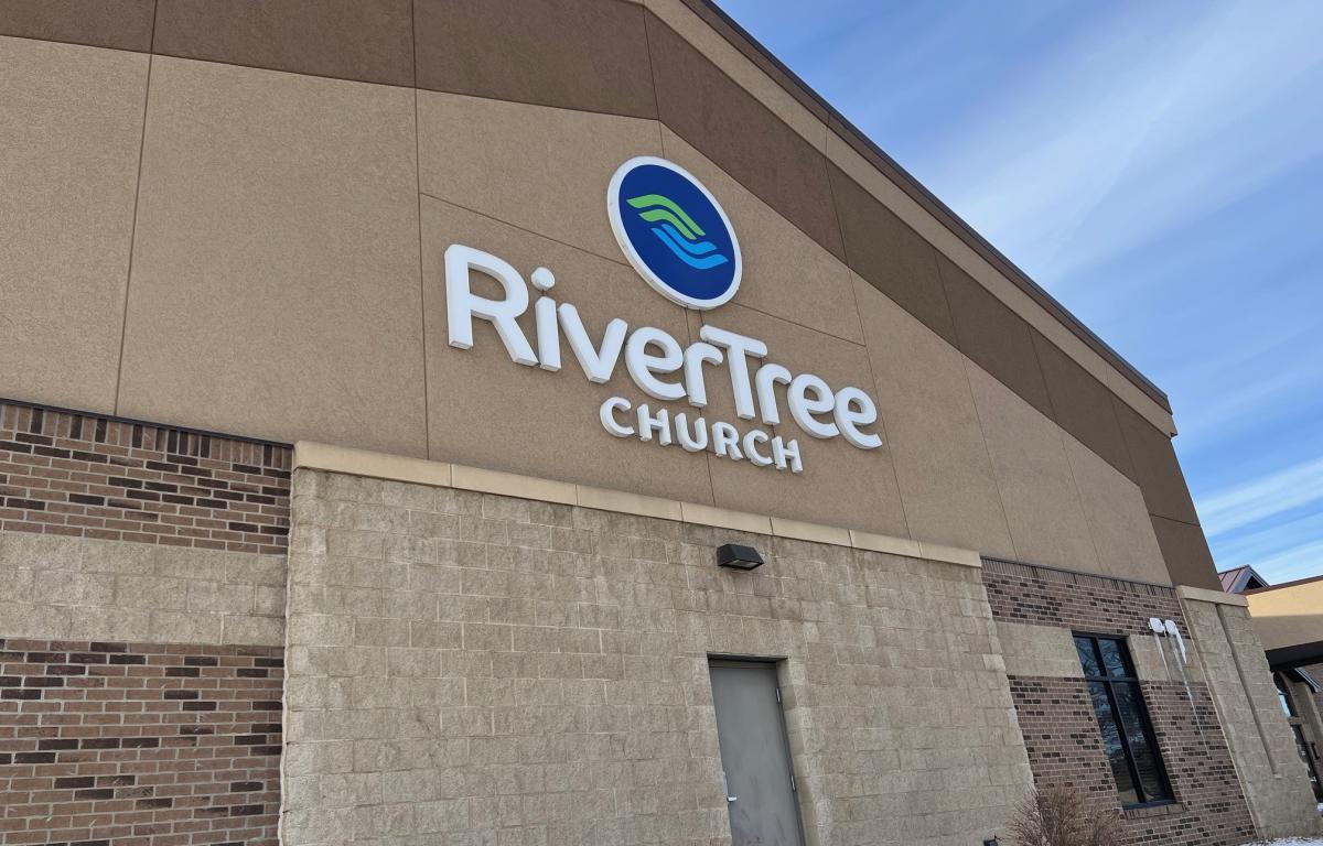 Glass Slipper Giveaway Mitchell SD free prom dresses Mitchell prom dress giveaway South Dakota free prom dress event Jan. 31, 2026 RiverTree Church Mitchell 601 N. Sanborn Mitchell SD Mitchell SD prom 2026 Davison County prom dresses free formal dresses South Dakota prom dress donation drop-off Mitchell donate prom dresses Mitchell SD prom shoes and accessories giveaway high school prom dress help community prom dress drive Mitchell church community event RiverTree Church prom dress giveaway prom dress shopping appointment times prom dress registration day of event new and like-new prom gowns affordable prom Mitchell SD