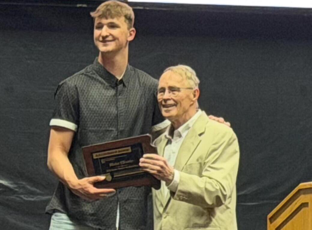 Young man from Huron high school, Blake Ellwein receives Mr. Basketball award for 2026