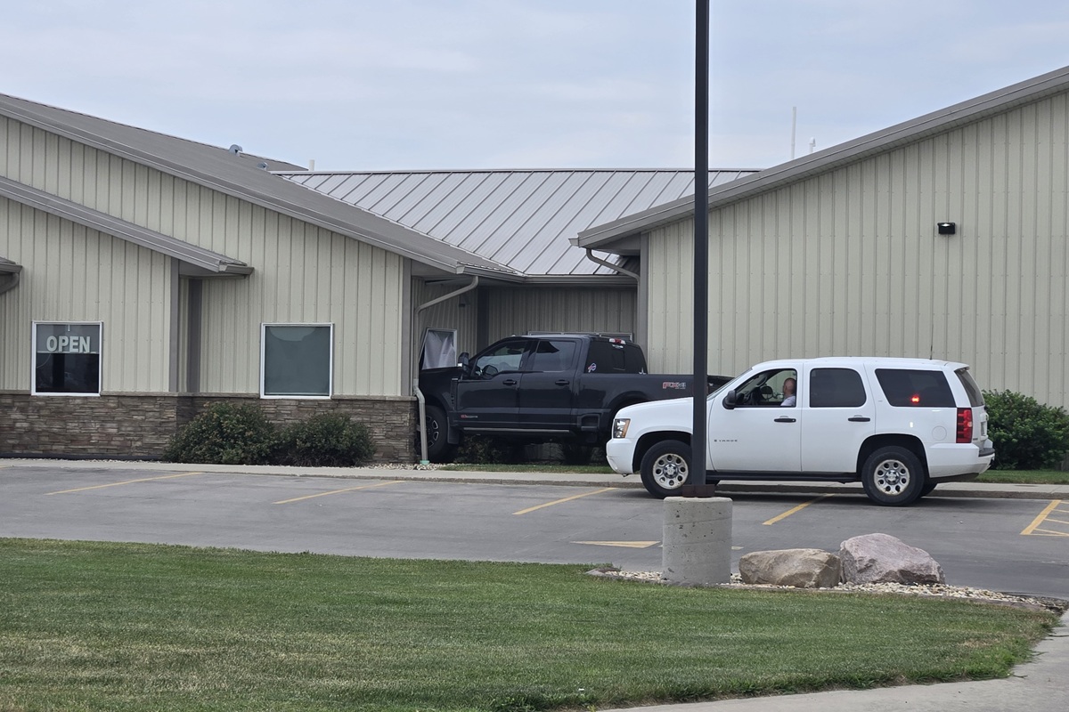 A GMC pickup truck crashed into Creekside Vet Clinic on Wednesday afternoon