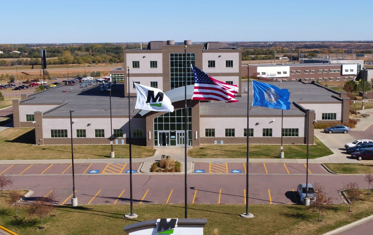 Mitchell Tech Ribbon cutting