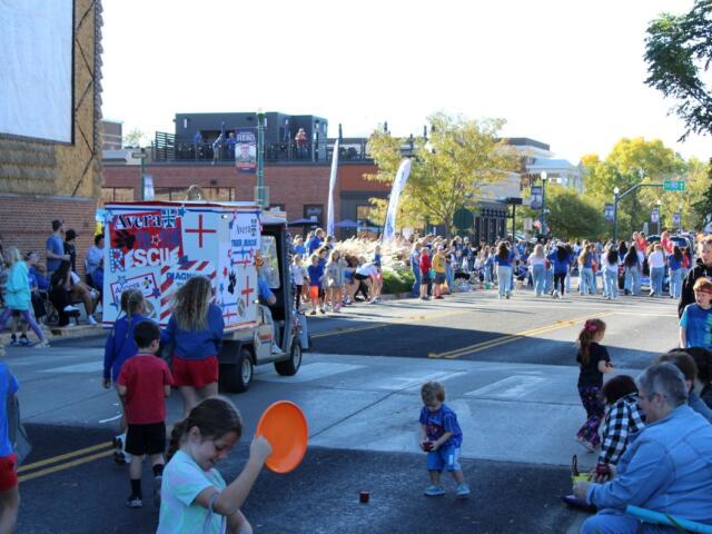 DWU Blue and White Days Parade