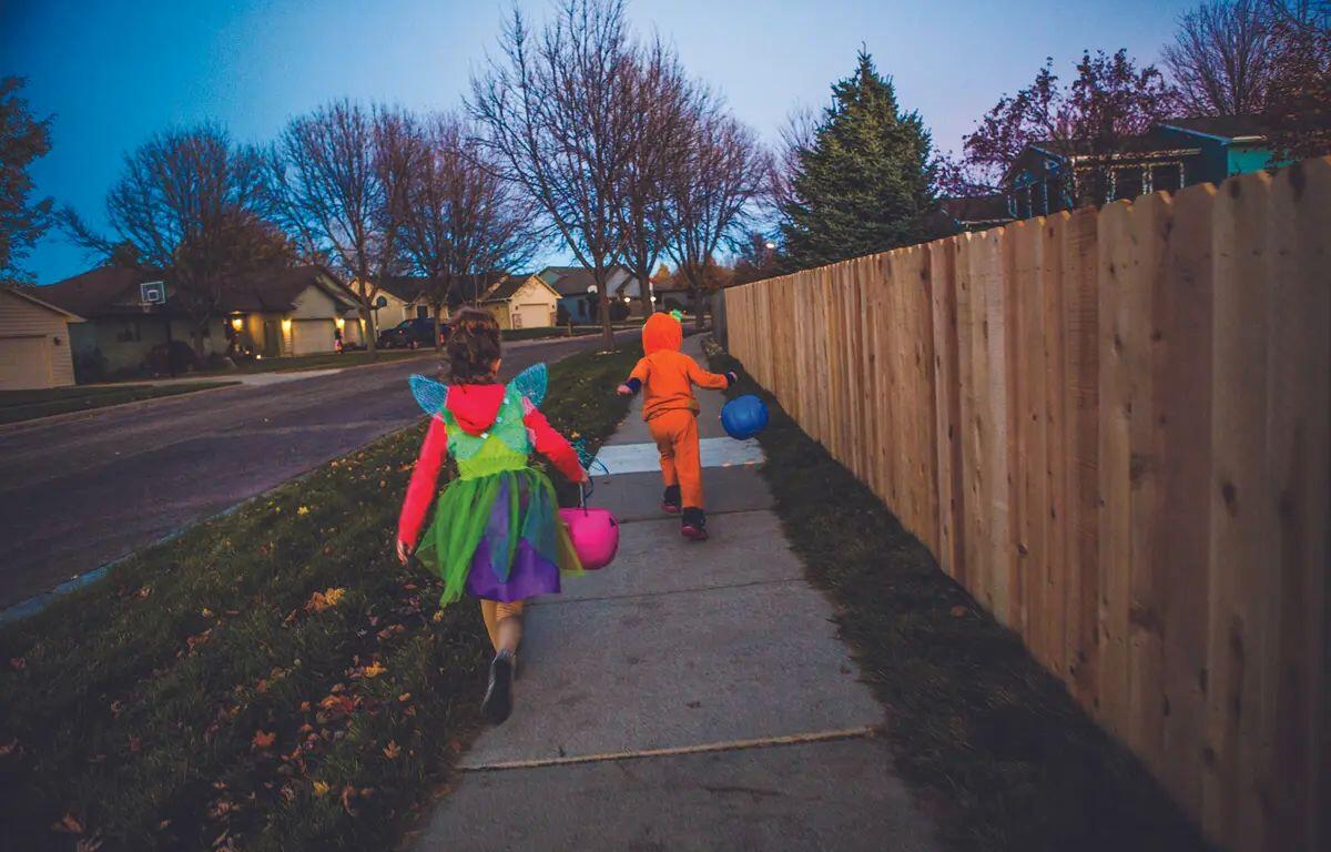 Weekend Happenings: Halloween Fun, DWU Sports and Community Events in Mitchell Oct. 30–Nov. 1